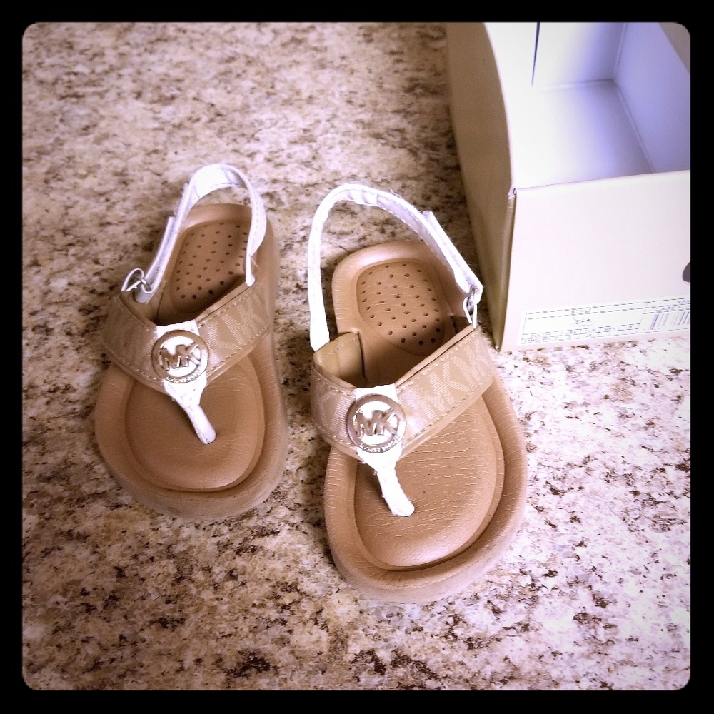 Sandals good condition